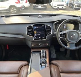 2021 Volvo XC90 B6 Inscription AWD