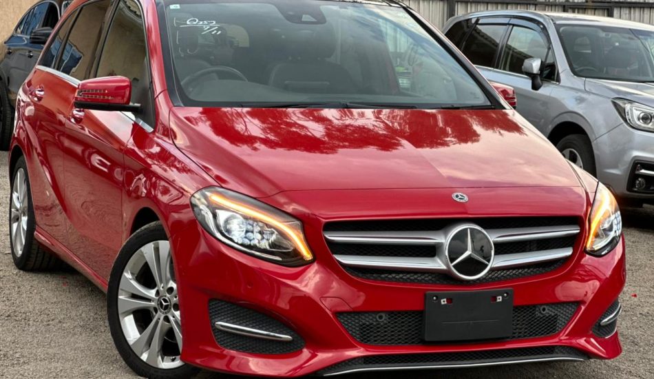 2018 MERCEDES BENZ B180