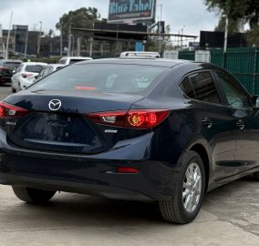 2018 Mazda Axela