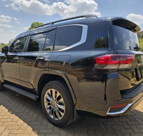 2023 Toyota Landcruiser ZX