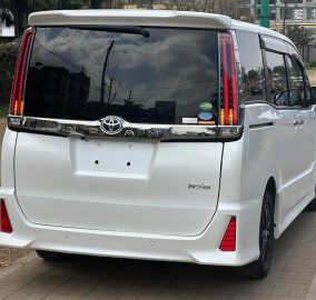 2019 Toyota Noah WXB