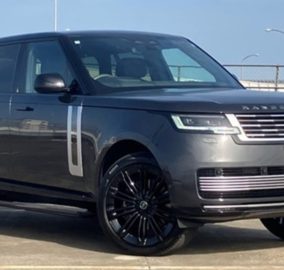 2025 Range Rover Vogue SV P615