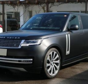2025 Range Rover Vogue P530