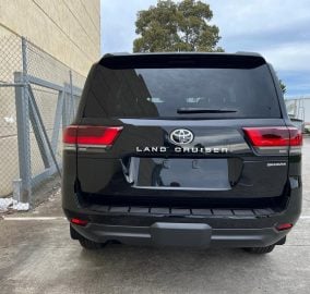 2026 Toyota Land Cruiser 300 Sahara ZX