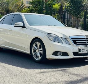 2010 Mercedes-Benz E300